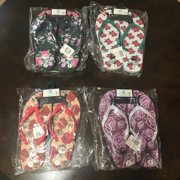 Brand New Trendy Fashion Beach & Pool Flip Flops - Picture 6 of 7